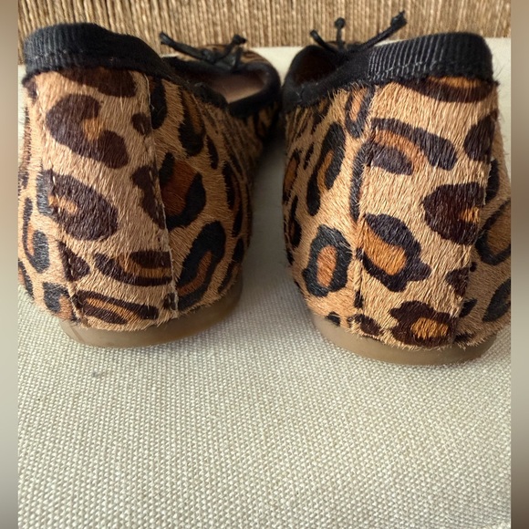Banana Republic Leopard Print Ballet Flats size 7.5 - Picture 5 of 8